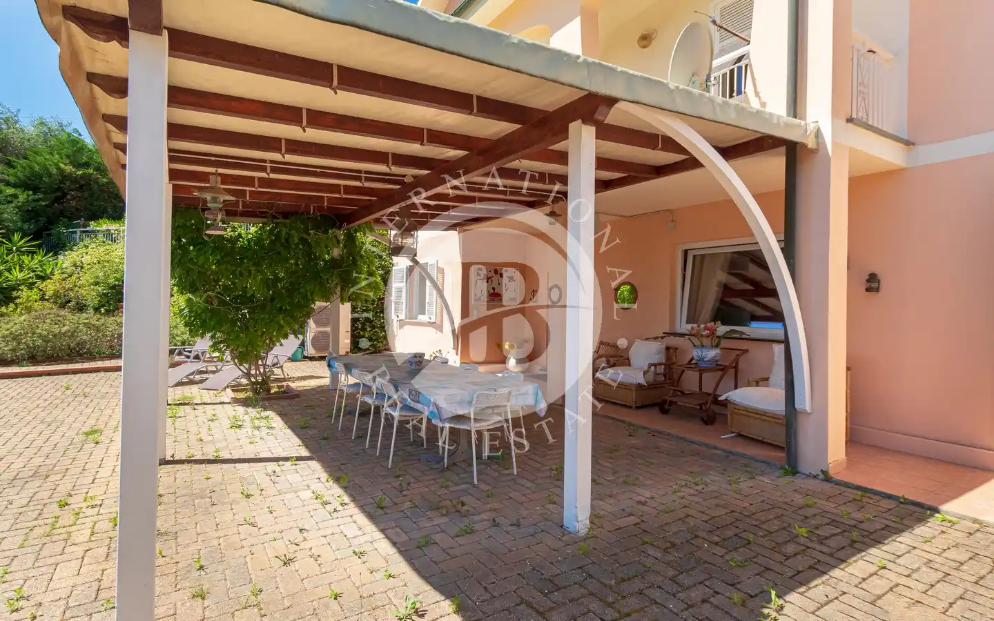 Villa In Posizione Riservata E Vista Mare Aperta A Noli