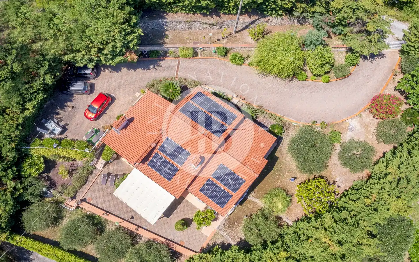 Villa In Posizione Riservata E Vista Mare Aperta A Noli