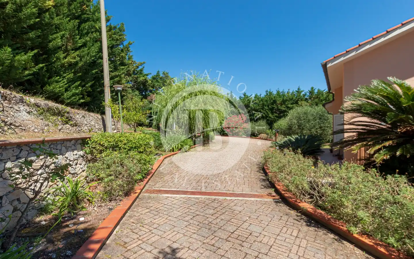 Villa In Posizione Riservata E Vista Mare Aperta A Noli