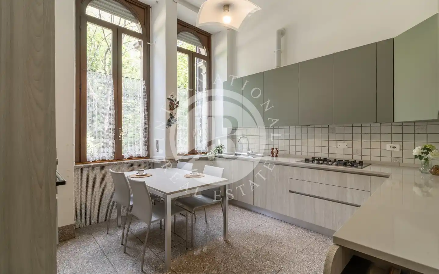 Prestigiosa Residenza In Villa Del 1900 Con Parco Secolare – Varese