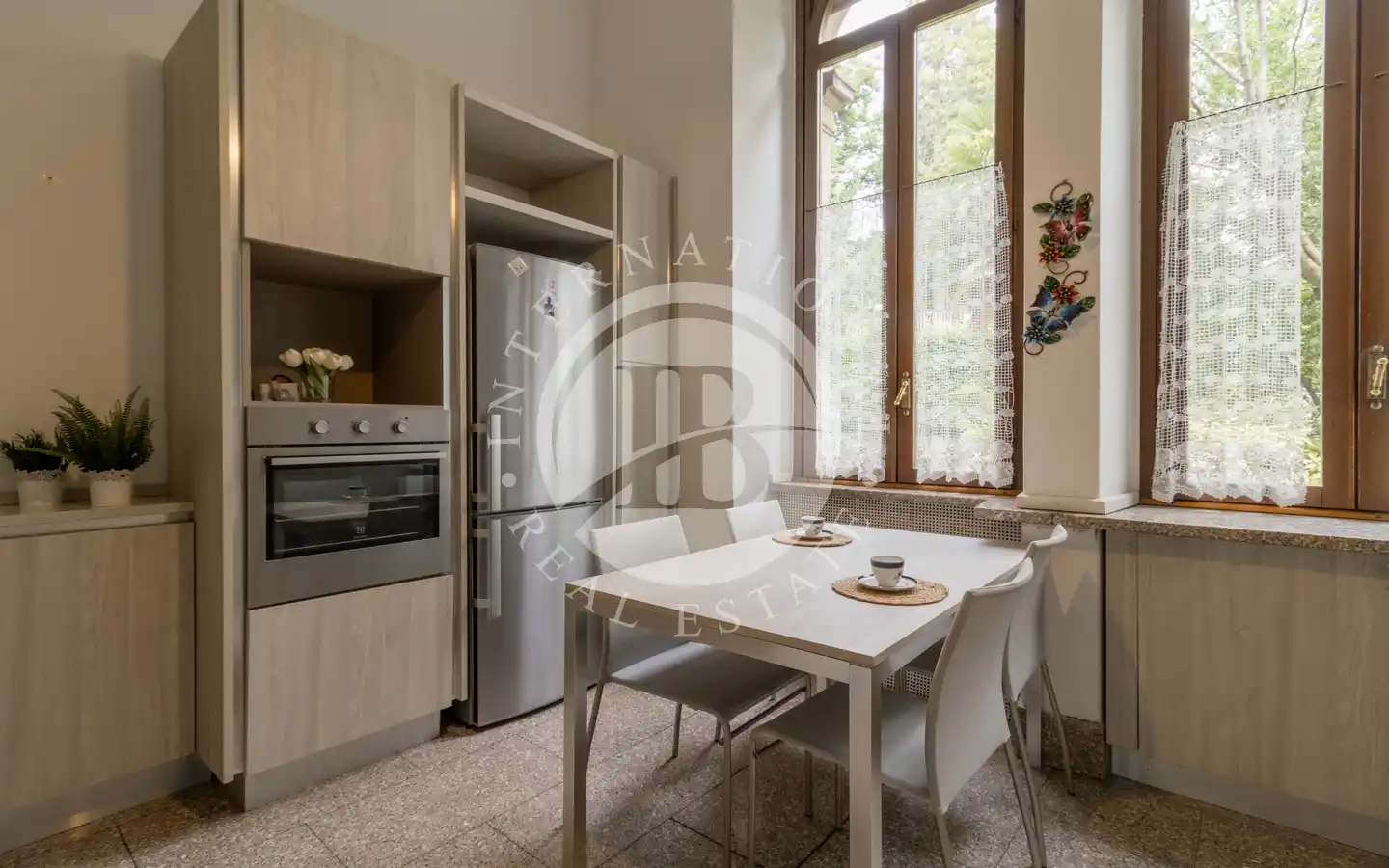 Prestigiosa Residenza In Villa Del 1900 Con Parco Secolare – Varese