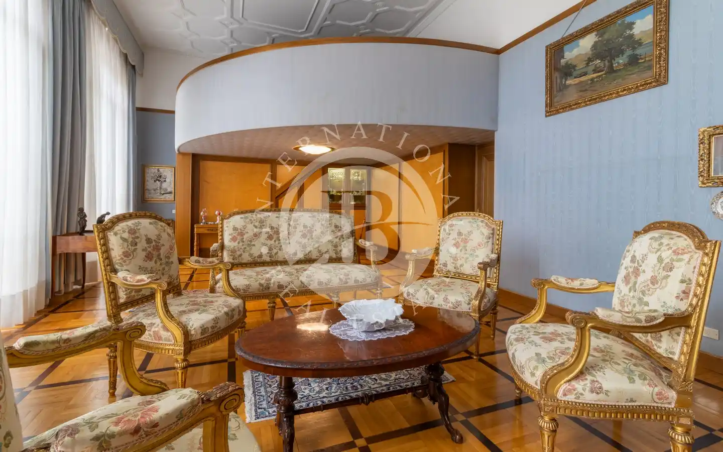 Prestigiosa Residenza In Villa Del 1900 Con Parco Secolare – Varese