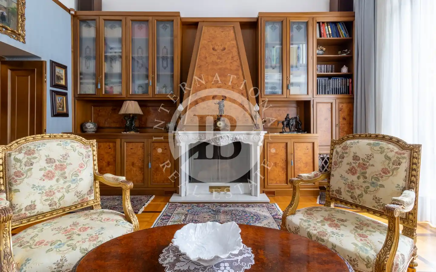 Prestigiosa Residenza In Villa Del 1900 Con Parco Secolare – Varese