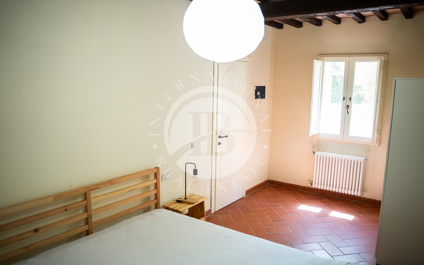 Porzione Di Casale Toscano Con Piscina, Dependance E 4.200 mq Di Terreno