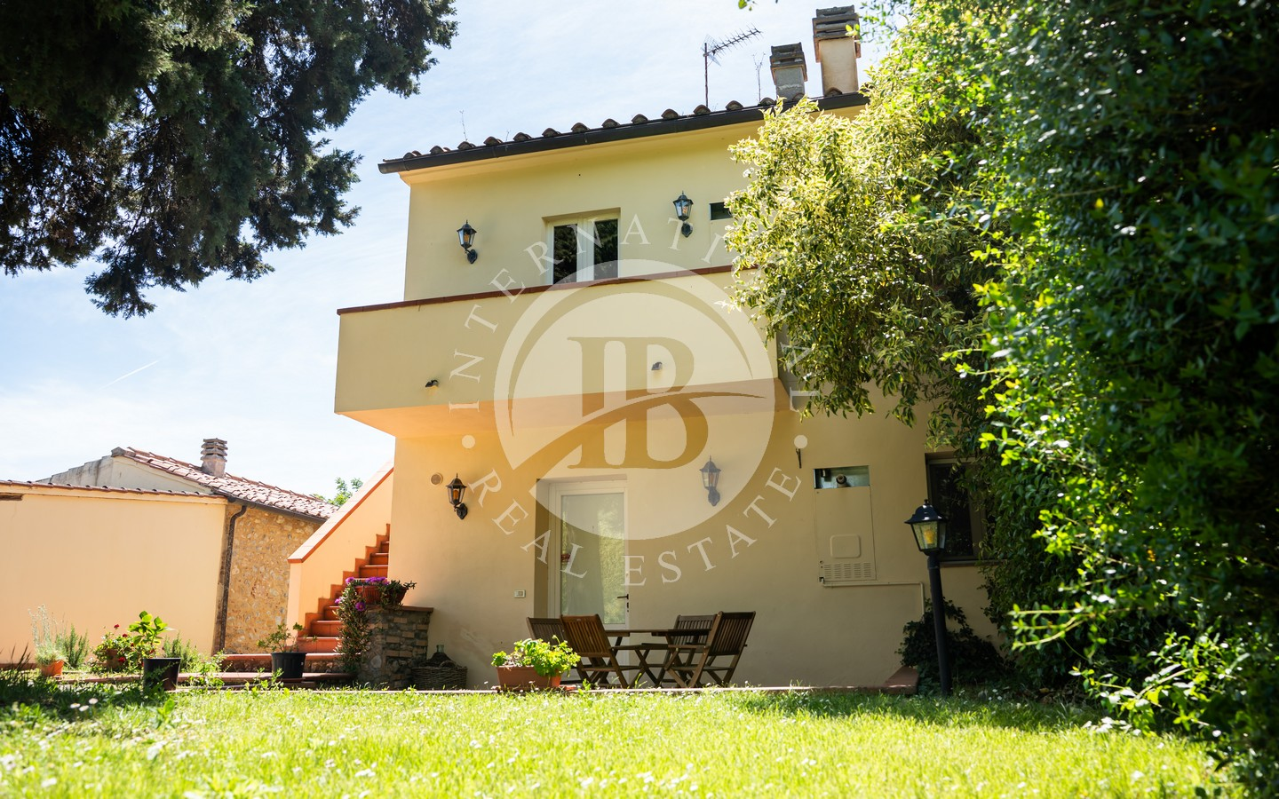 Porzione Di Casale Toscano Con Piscina, Dependance E 4.200 mq Di Terreno