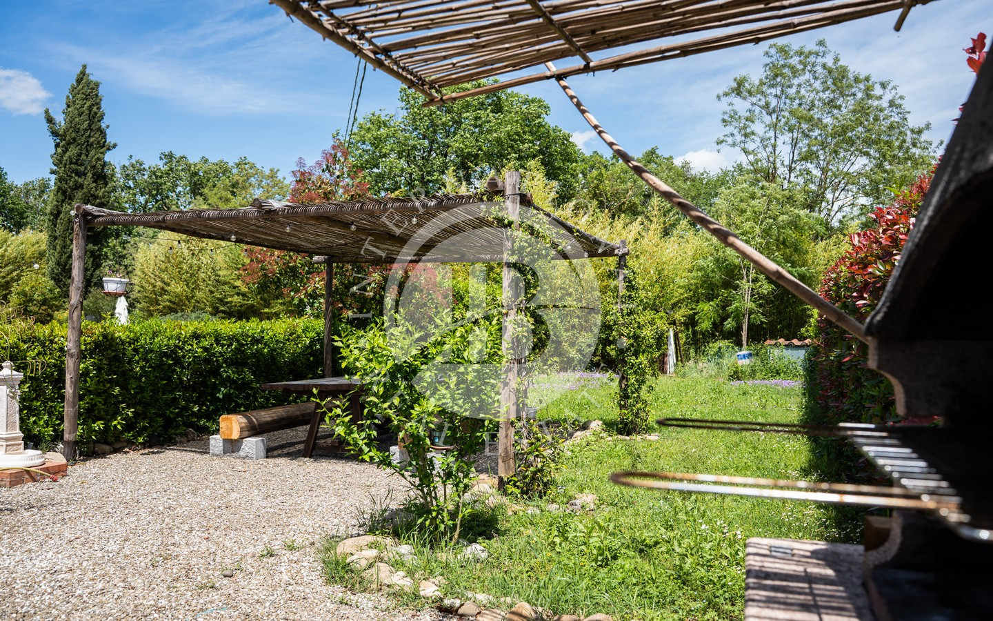 Porzione Di Casale Toscano Con Piscina, Dependance E 4.200 mq Di Terreno
