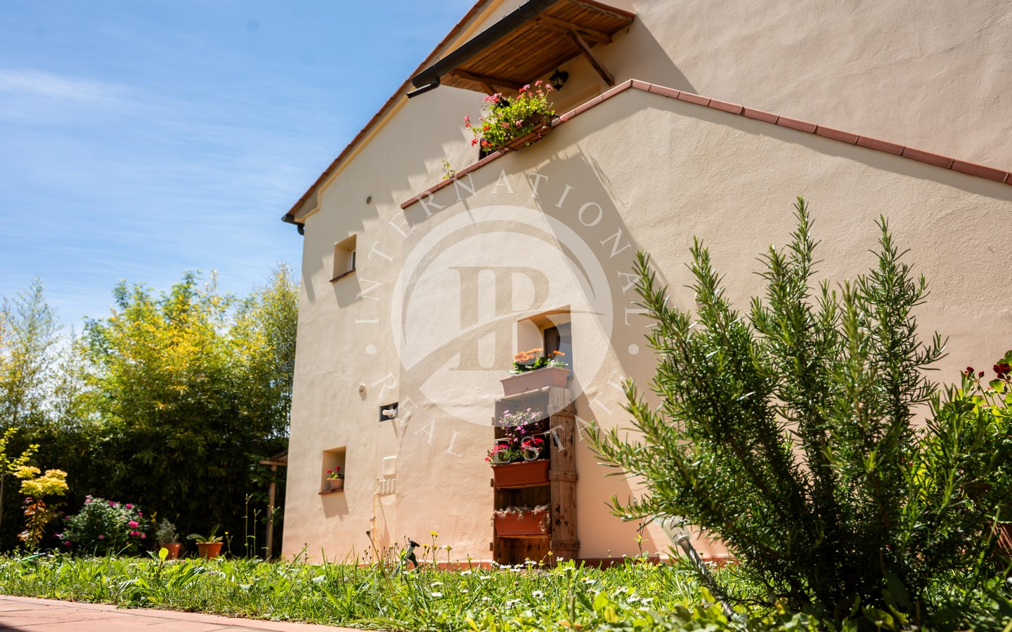 Porzione Di Casale Toscano Con Piscina, Dependance E 4.200 mq Di Terreno