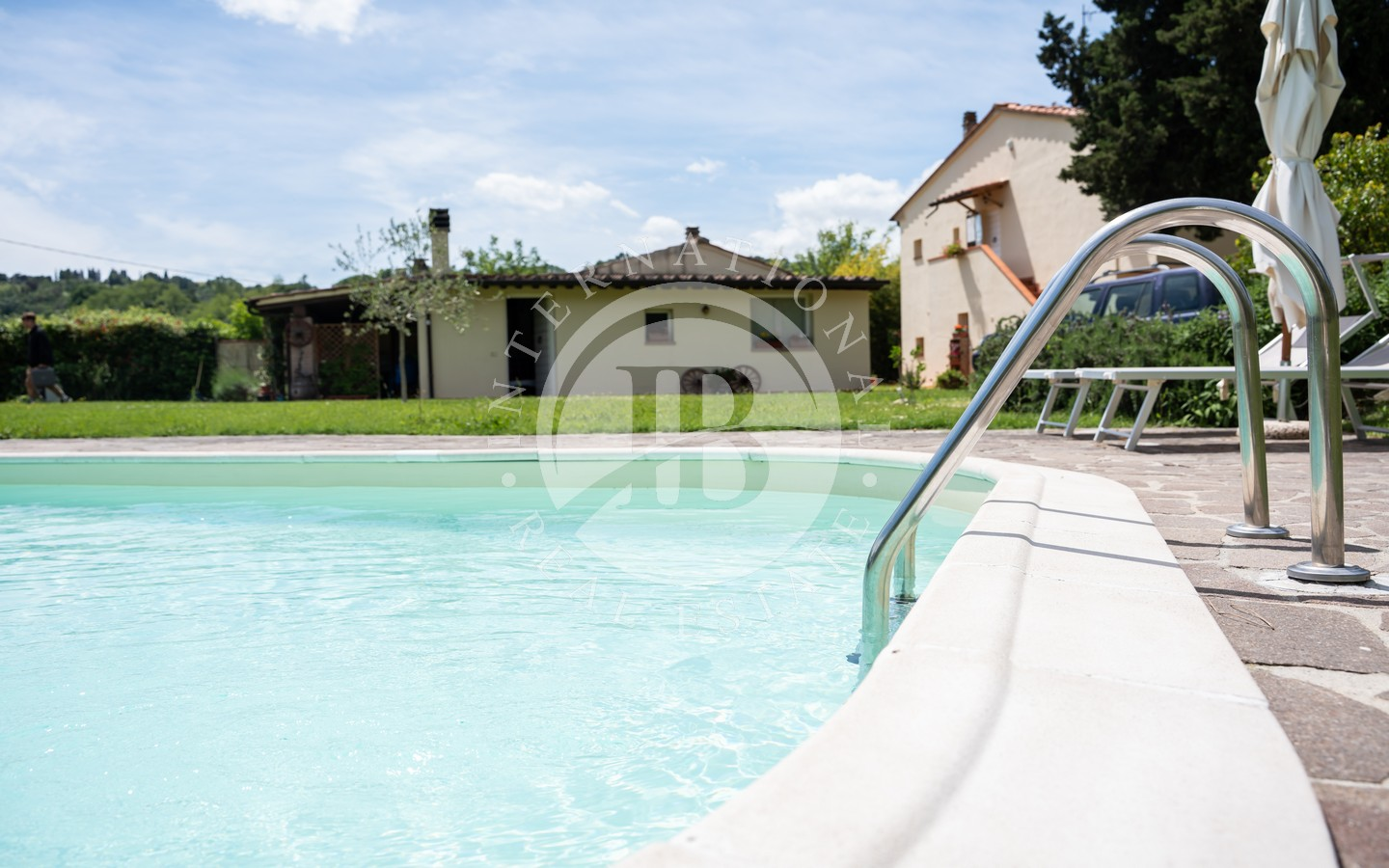 Porzione Di Casale Toscano Con Piscina, Dependance E 4.200 mq Di Terreno
