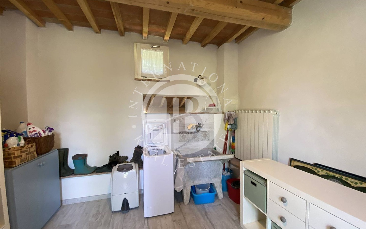 Casale In Pietra Dell’Ottocento Con Dependance E 3.500 Mq Di Giardino