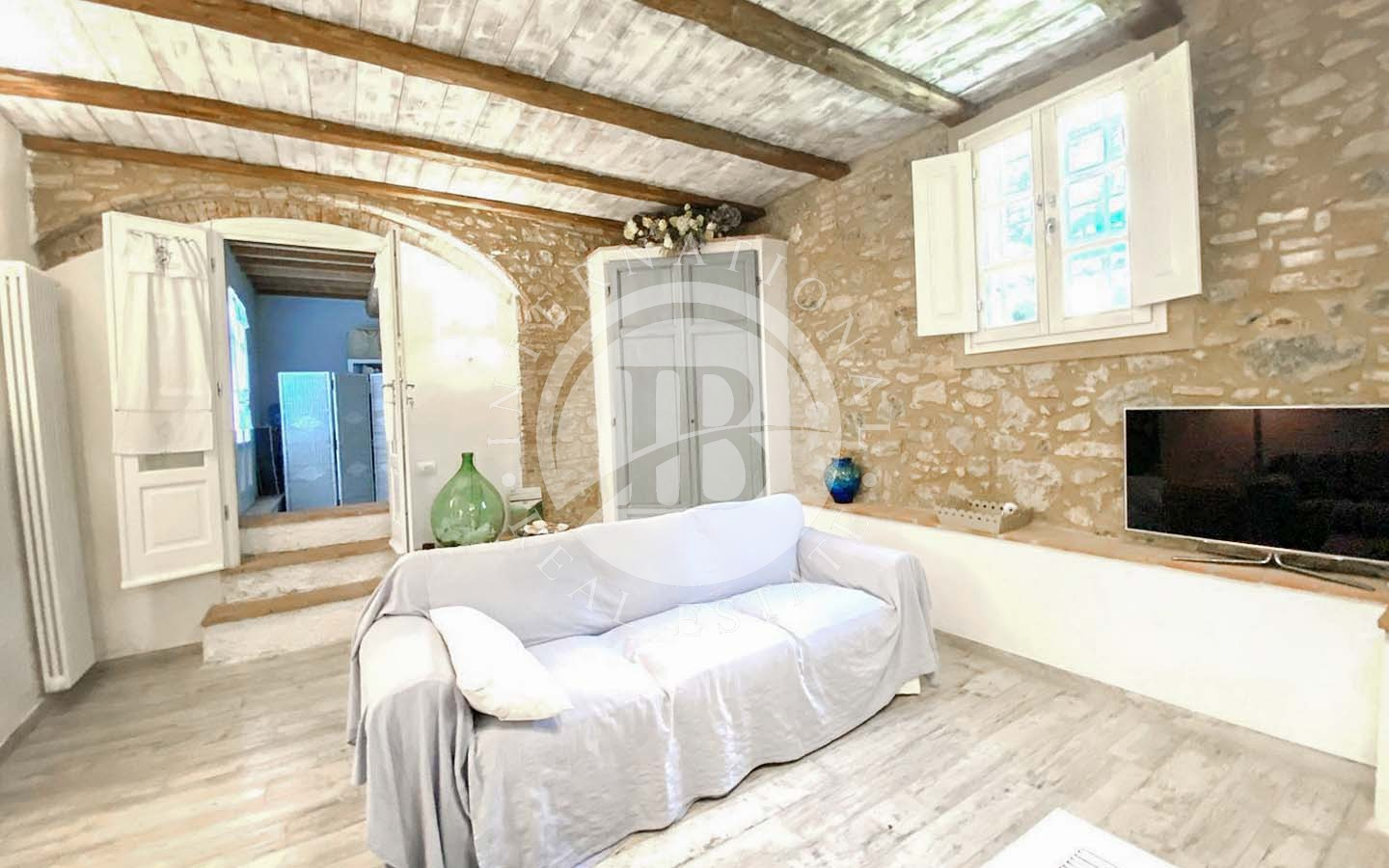 Casale In Pietra Dell’Ottocento Con Dependance E 3.500 Mq Di Giardino