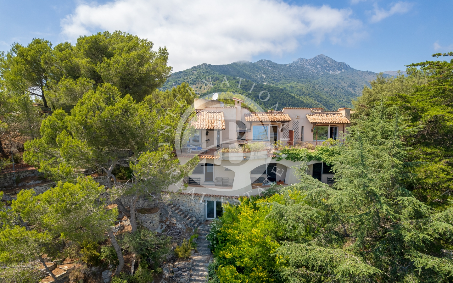 Esclusiva Proprietà Con Vista Panoramica Sulla Costa Azzurra, Mortola Superiore